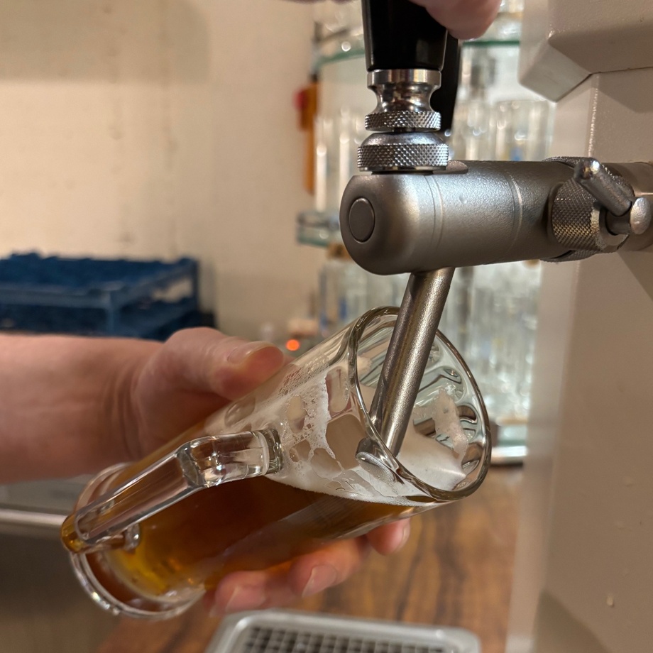 Frisch gezapftes Bier