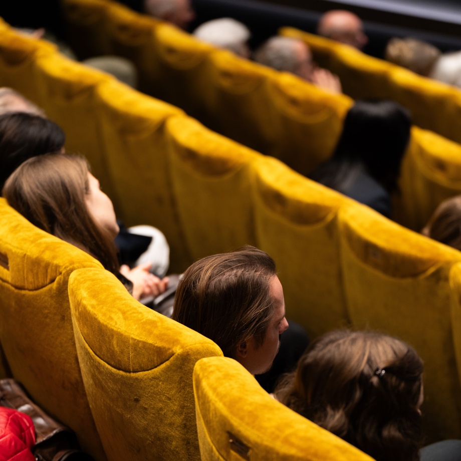 Premiere des Dokumentarfilmes, inkl. Apero und Erwähnungen im Film-Abspann und Trailer.