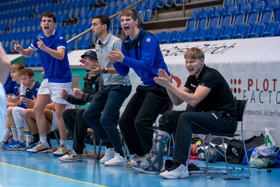 Als Co-Trainer bei einem Match dabei