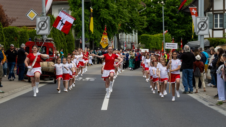 Neuuniformierung Majoretten Münsingen