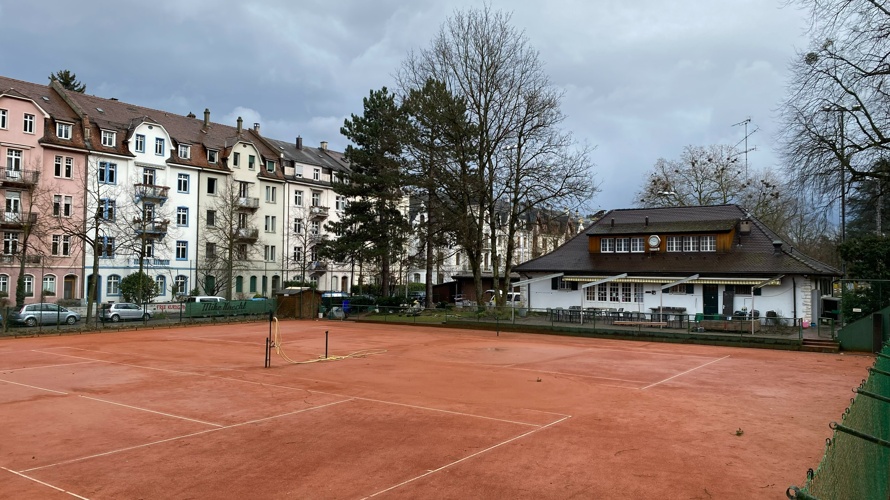 Allwetterplätze und neues Flutlicht für den BLTC