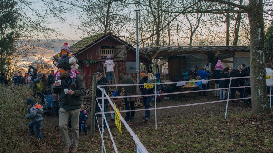 Der Samichlaus brucht für sin Esel en Unterstand