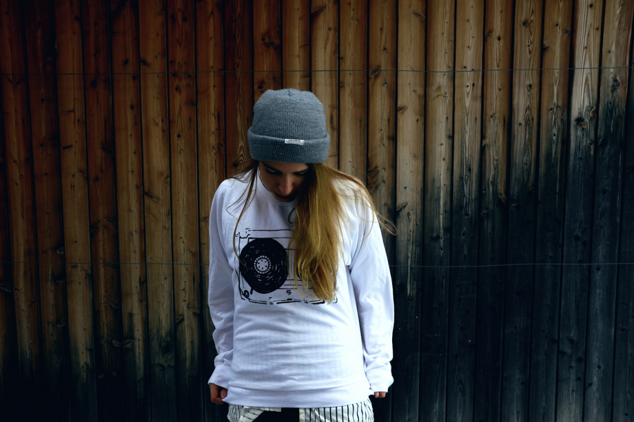 Bringitback Sweater WHITE - L (Textil)