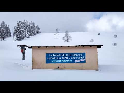 Skions des deux côtés du Crêt-Meuron lors de l'hiver 2021-2022